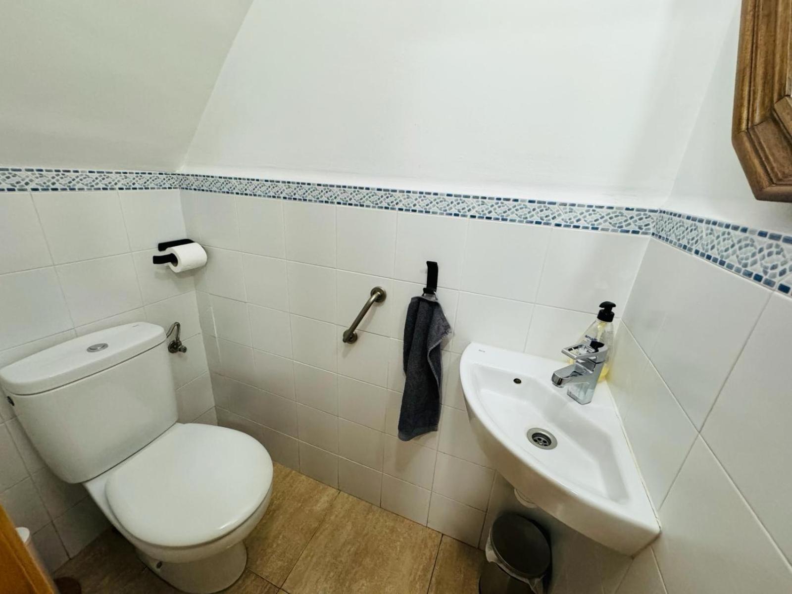 Near To Beach And Barcelona 산트 아드리아 데 베소스 외부 사진