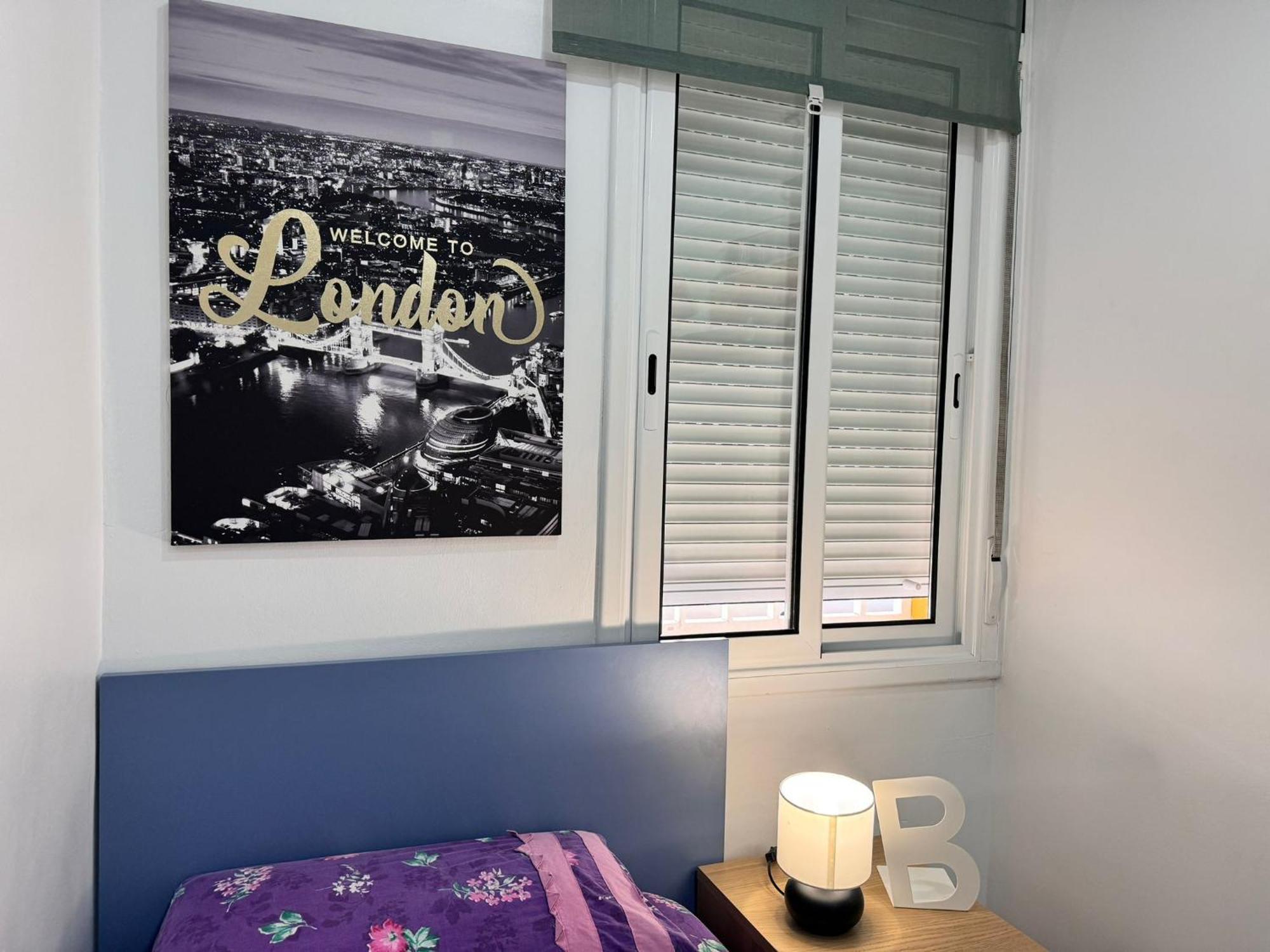 Near To Beach And Barcelona 산트 아드리아 데 베소스 외부 사진